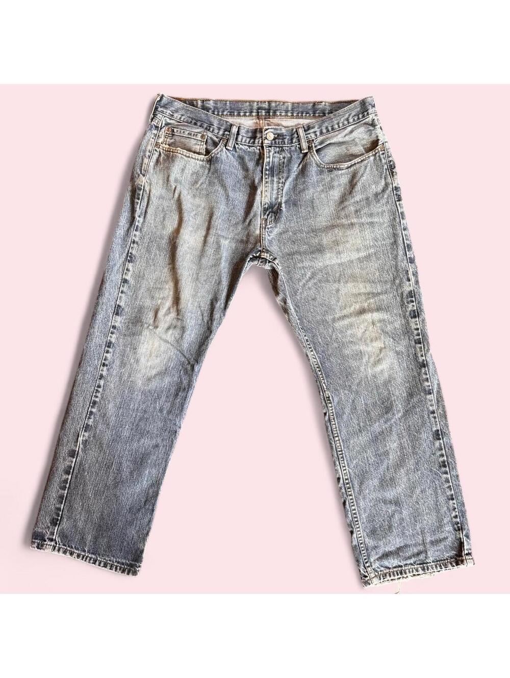 Levi’s 505 light wash jeans